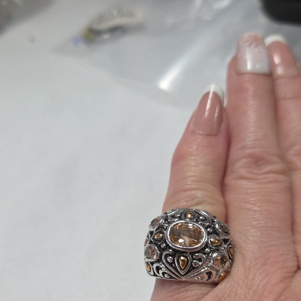 Elegant Silver and Champagne Gold Women's Ring‎